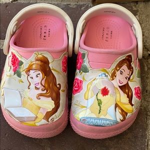 🌼Crocs Disney’s Belle toddler shoe size 7🌼